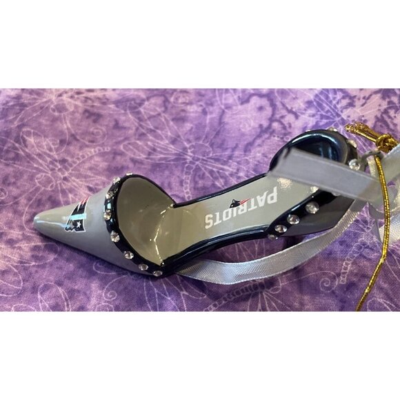 New England Patriots NFL Christmas Ornament High Heels Stilettos Rhinestones‎ - Picture 4 of 6